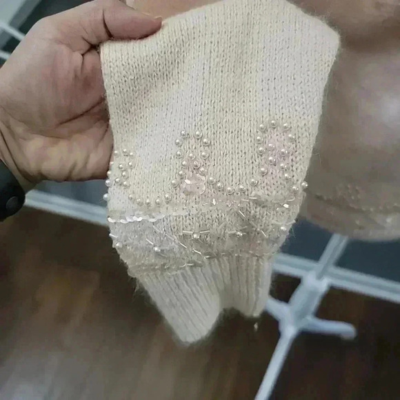 Vintage Cezanne Sweater Pullover Angora Lambswool Blend Pearl Embelished Size S - Picture 3 of 6